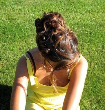 Une image contenant herbe, extrieur, personne

Description gnre automatiquement