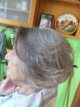 Une image contenant personne, intrieur

Description gnre automatiquement